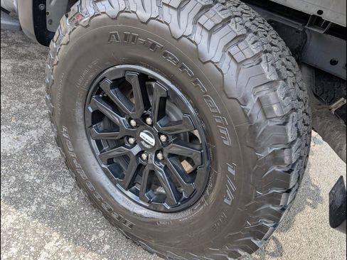 Used 2025 Ford F150 Raptor image 21