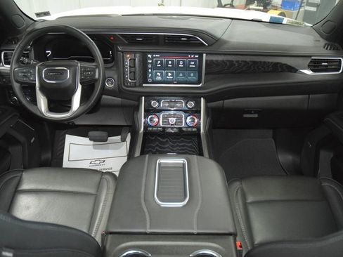 Used 2024 GMC Yukon XL Denali AWD/4WD image 33