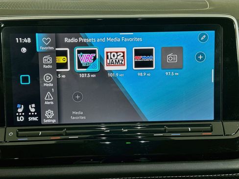Used 2025 Volkswagen Atlas SE FWD image 21