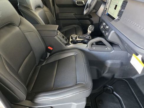 New 2025 Ford Bronco Badlands AWD/4WD image 10