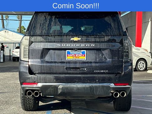Used 2025 Chevrolet Suburban Premier image 5