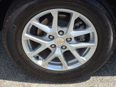 Used 2023 Chevrolet Equinox LS w/ LS Convenience Package image 10