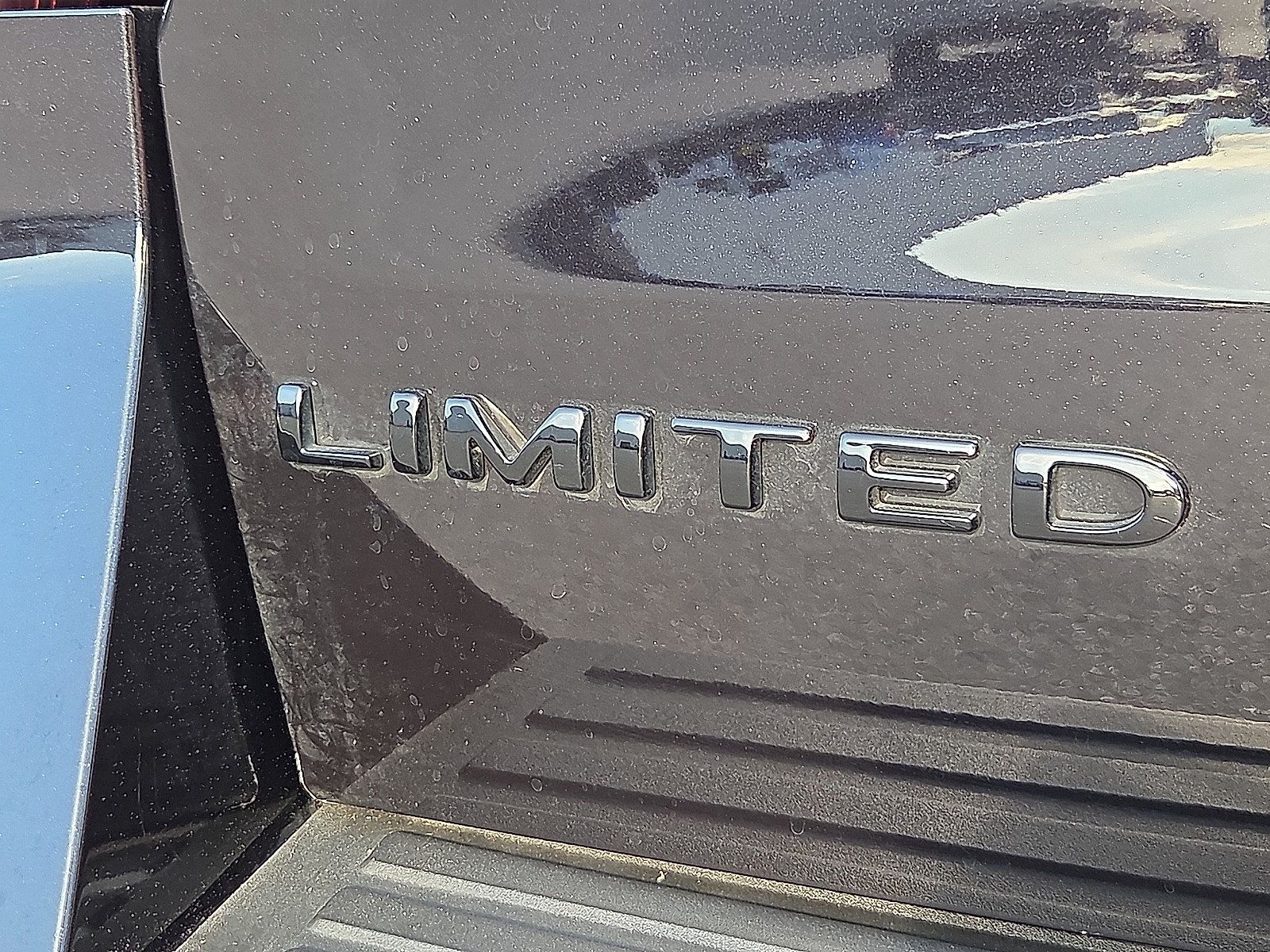 Used 2024 Ford Expedition Limited AWD/4WD image 9