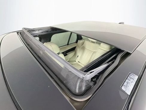 Certified 2023 Land Rover Range Rover SE AWD/4WD image 23