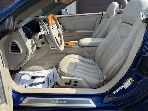 Used 2005 Cadillac XLR image 33