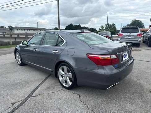 Used 2012 Lexus LS 460 w/ Comfort Pkg RWD image 3