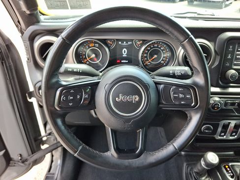 Certified 2020 Jeep Wrangler Sport AWD/4WD image 19