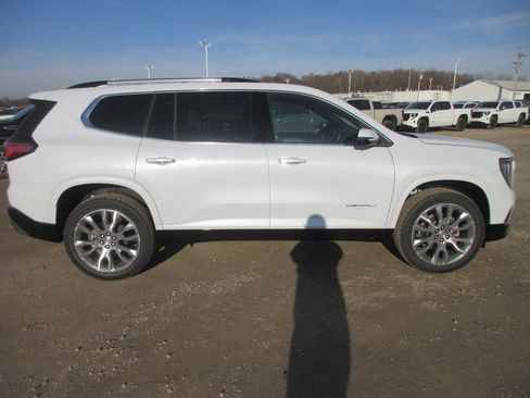 New 2026 GMC Acadia Denali w/ Super Cruise Package image 3