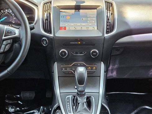 Used 2017 Ford Edge SEL w/ Equipment Group 201A FWD image 15