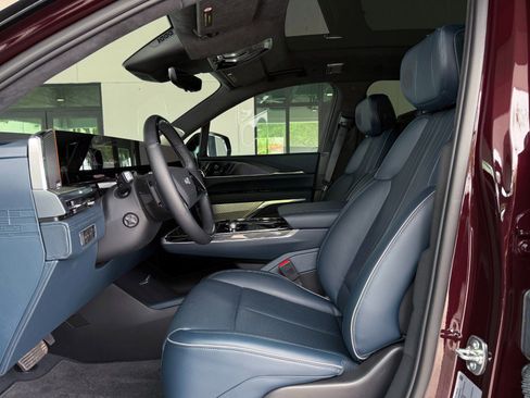 Used 2025 Cadillac Escalade IQ Sport 2 AWD/4WD image 31