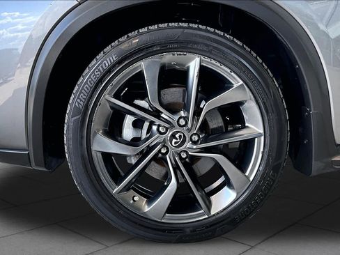 Used 2019 INFINITI QX50 Essential w/ Sensory Package FWD image 10