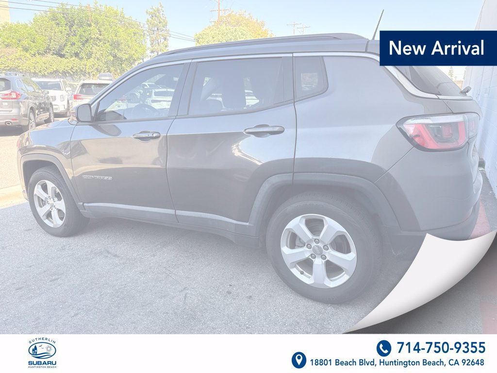 Used 2018 Jeep Compass Latitude w/ Popular Equipment Group FWD image 2
