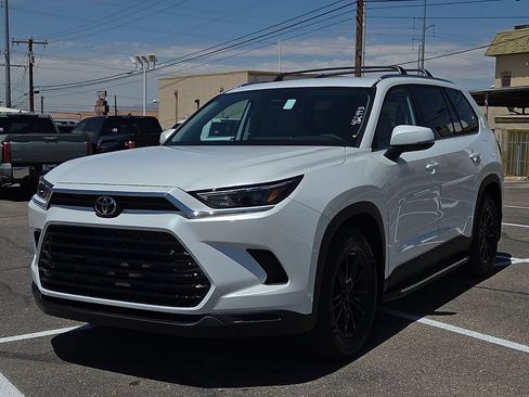 New 2026 Toyota Grand Highlander FWD image 1