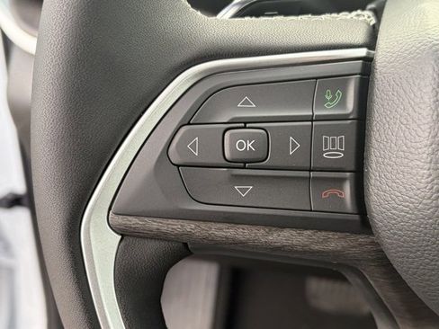 New 2026 Jeep Grand Cherokee Limited image 17