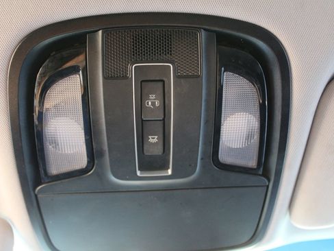 Used 2020 Kia Sorento LX FWD image 26