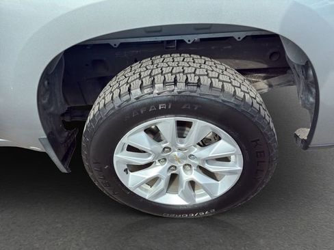 Used 2023 Chevrolet Silverado 1500 Custom AWD/4WD image 11