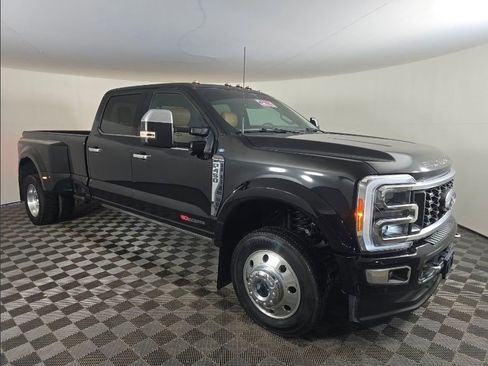 Used 2023 Ford F450 Platinum w/ FX4 Off-Road Package AWD/4WD image 4