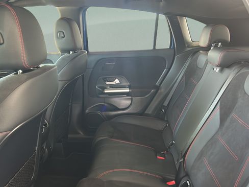 Used 2025 Mercedes-Benz GLA 250 image 15