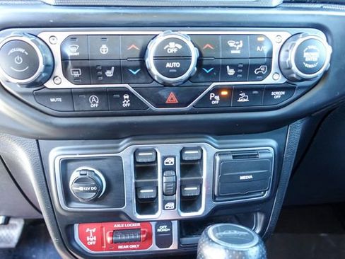 Used 2021 Jeep Gladiator Mojave image 24