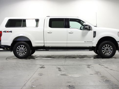 Used 2022 Ford F350 Lariat image 3