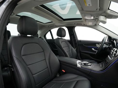Used 2017 Mercedes-Benz C 300 4MATIC Sedan image 9