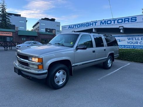 Used 1999 Chevrolet Suburban 4WD image 1