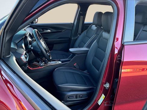 Used 2023 Chevrolet TrailBlazer RS w/ Convenience Package image 25