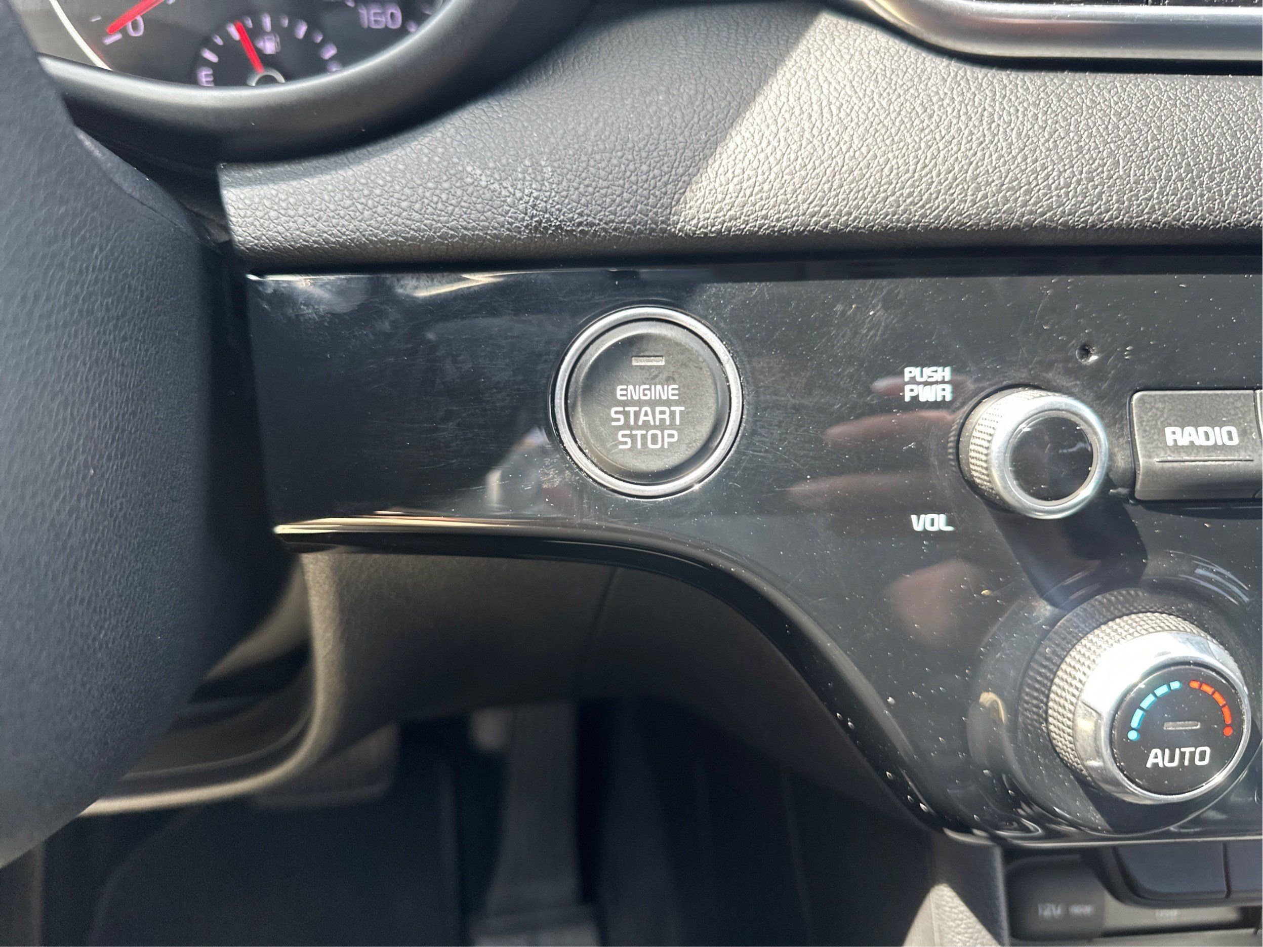 Used 2022 Kia Sportage EX AWD/4WD image 32