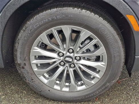 Used 2025 Cadillac XT4 Premium Luxury w/ Cold Weather Package image 9