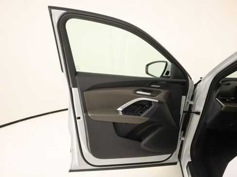 Certified 2025 Audi Q5 Prestige AWD/4WD image 10