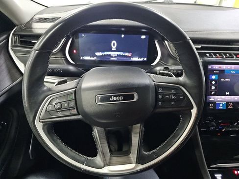 Used 2021 Jeep Grand Cherokee L Limited AWD/4WD image 3