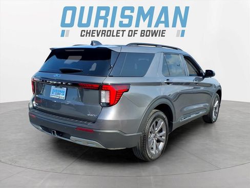 Used 2025 Ford Explorer Active w/ Active Comfort Package AWD/4WD image 3