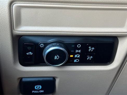 Used 2023 Ford F150 XLT image 38