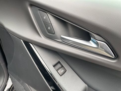 New 2026 Chevrolet Equinox LT image 30