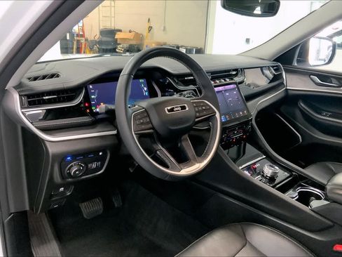 Used 2022 Jeep Grand Cherokee Limited 4xe AWD/4WD image 2