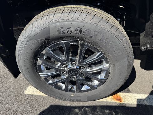 New 2026 Toyota Tacoma Limited AWD/4WD image 27