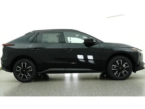 New 2026 Toyota bZ FWD image 27