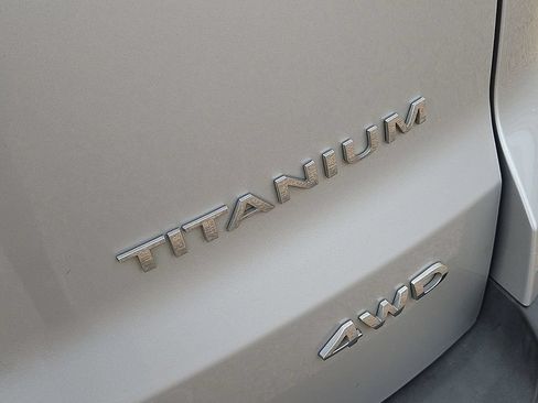 Used 2021 Ford EcoSport Titanium AWD/4WD image 13
