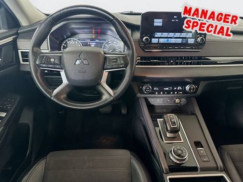 Used 2024 Mitsubishi Outlander SE FWD image 23