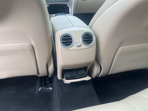 Used 2020 Mercedes-Benz GLC 300 4MATIC image 20