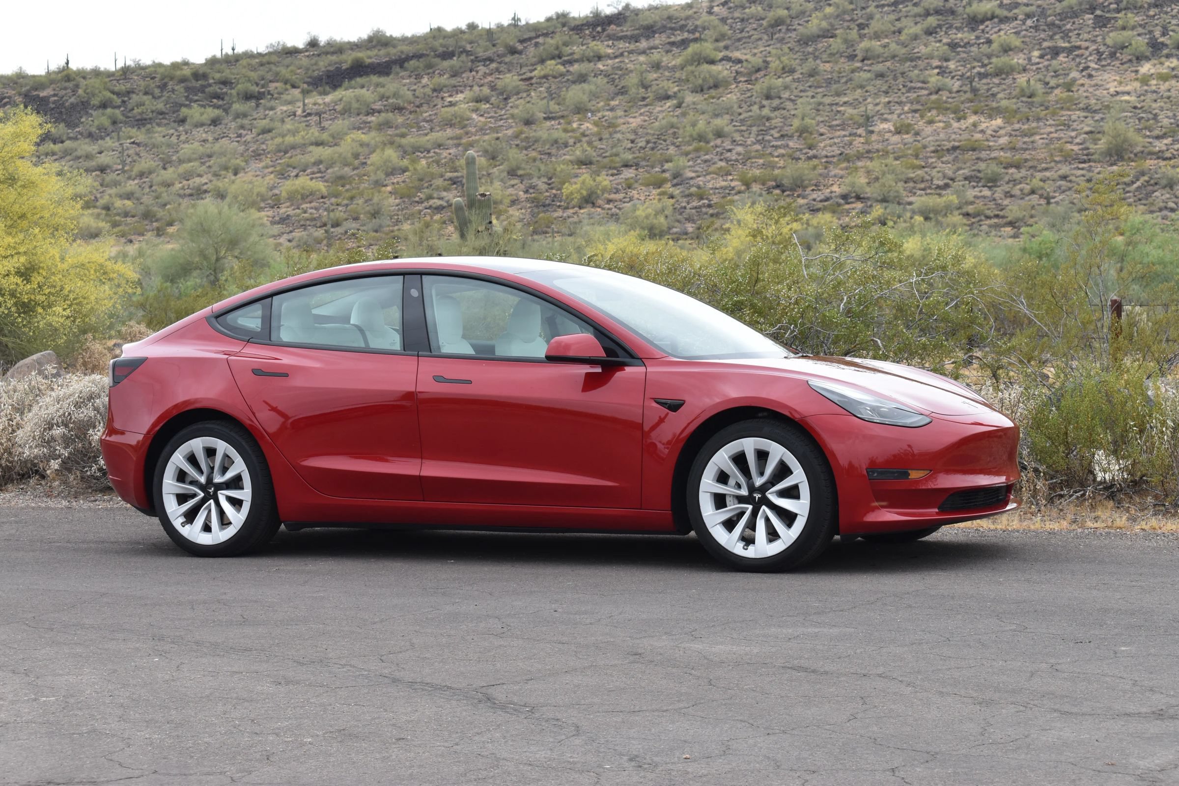 Used 2023 Tesla Model 3 Standard Range RWD image 3