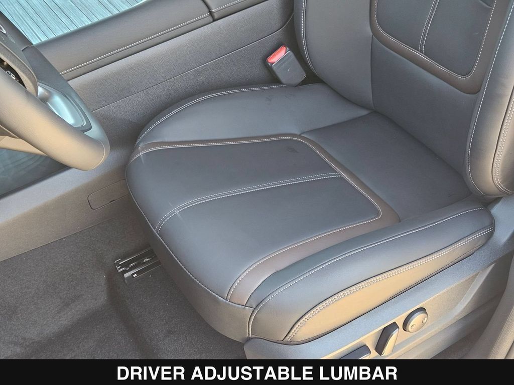 New 2026 Nissan Armada SL w/ Captain's Chari Seat Package AWD/4WD image 16