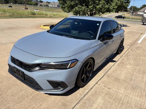 Used 2024 Honda Civic Sport image 3