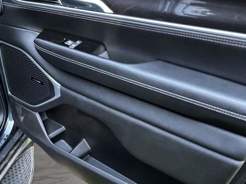 New 2024 Jeep Wagoneer 4WD w/ HD Trailer Tow Package image 21