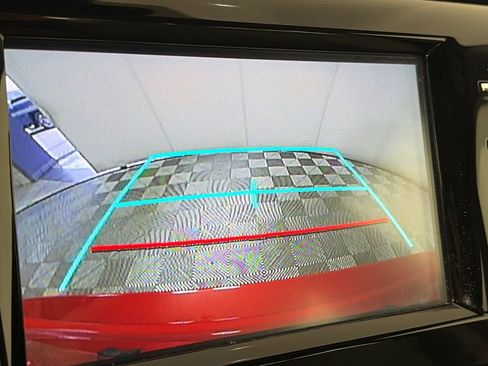 Used 2020 Toyota Camry SE w/ Carpet Mat Package FWD image 20