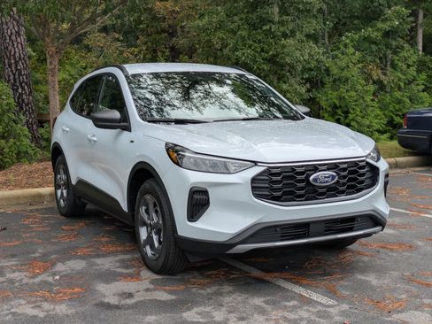 New 2026 Ford Escape ST-Line w/ Tech Pack #1 image 2