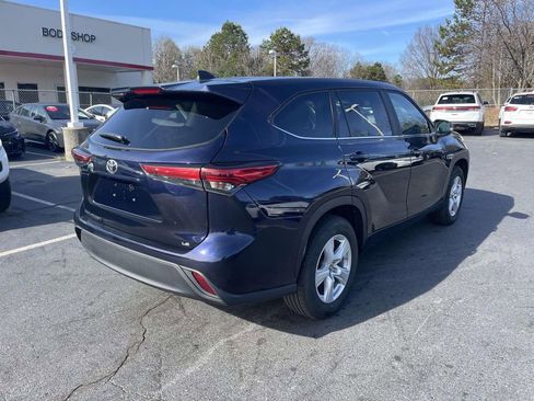 Used 2023 Toyota Highlander LE image 10