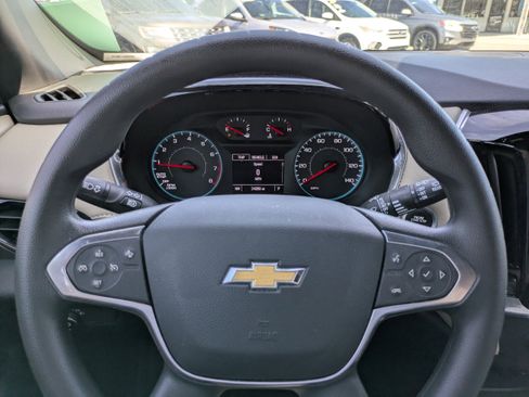Used 2023 Chevrolet Traverse LS FWD image 22
