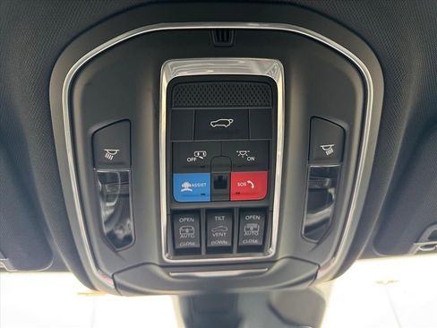 New 2025 Jeep Grand Cherokee L Limited w/ Luxury Tech Group II image 20