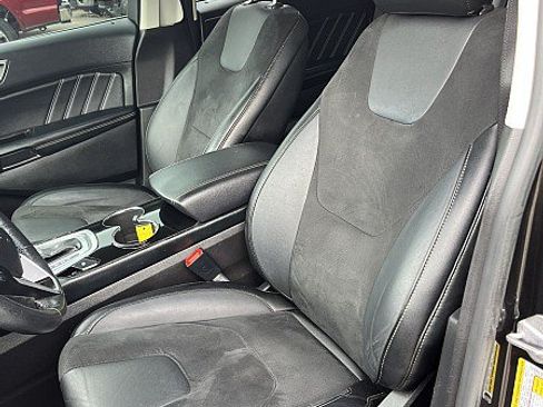Used 2015 Ford Edge Sport w/ Equipment Group 401A AWD/4WD image 11